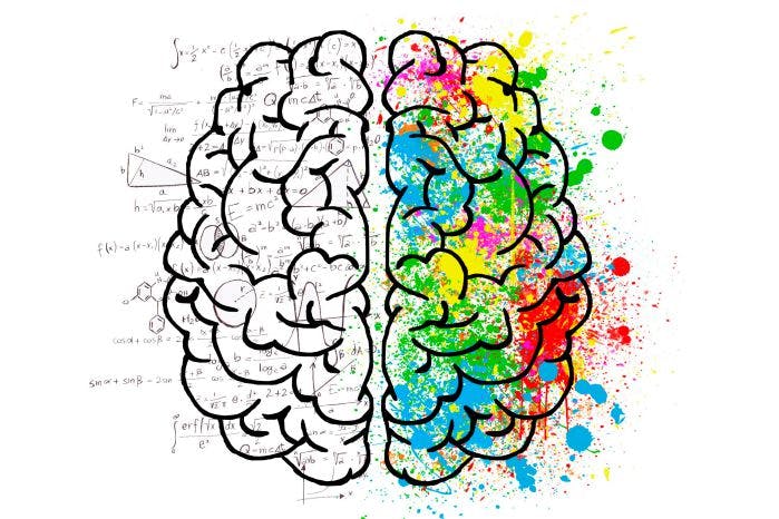 Ilustração de um cérebro, sendo um lado colorido e outro cheio de equações